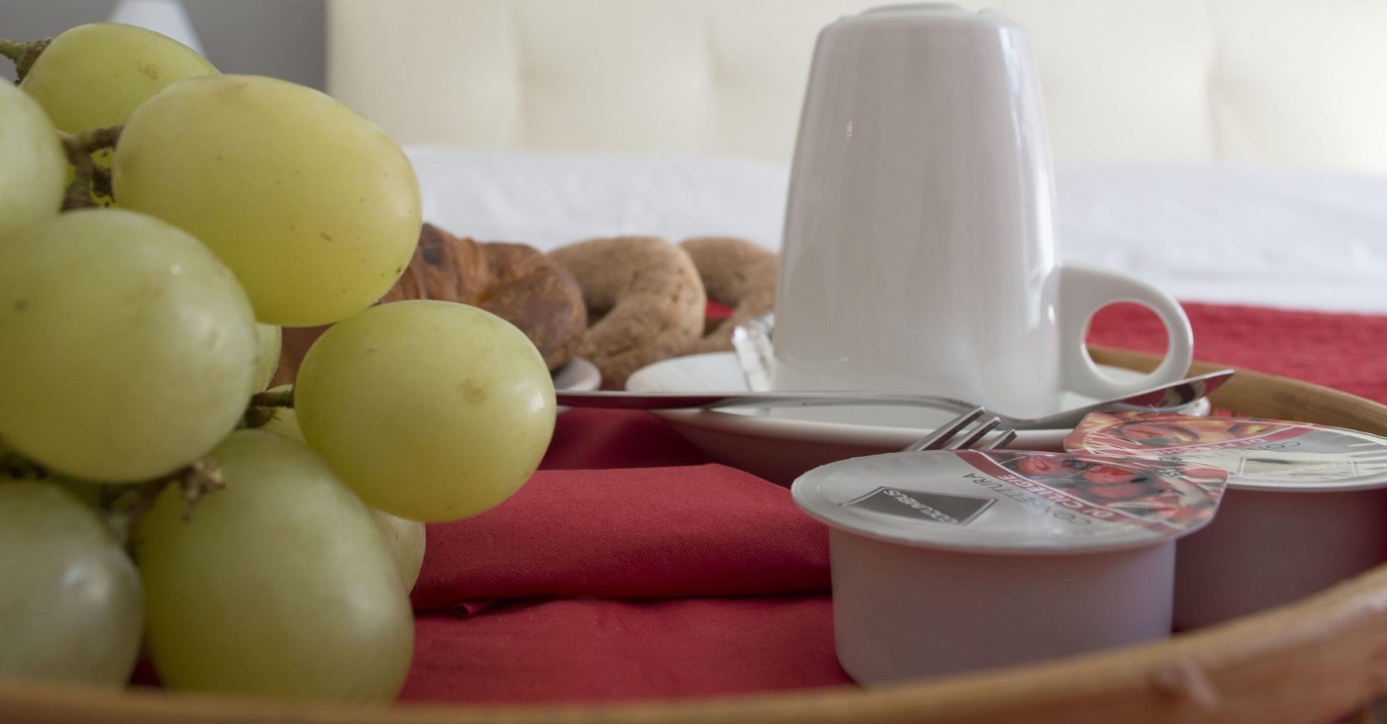 Bed and Breakfast Domus Raffaello Рим Экстерьер фото