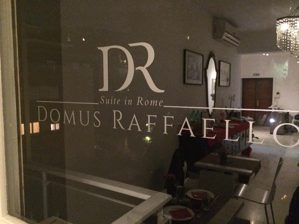 Bed and Breakfast Domus Raffaello Рим Экстерьер фото